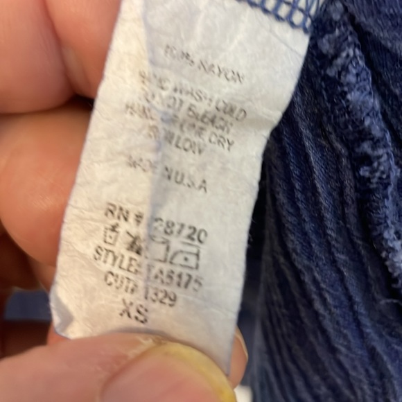 Alya XS blue off the shoulder shirt made in USA bell sleeves - Picture 4 of 5